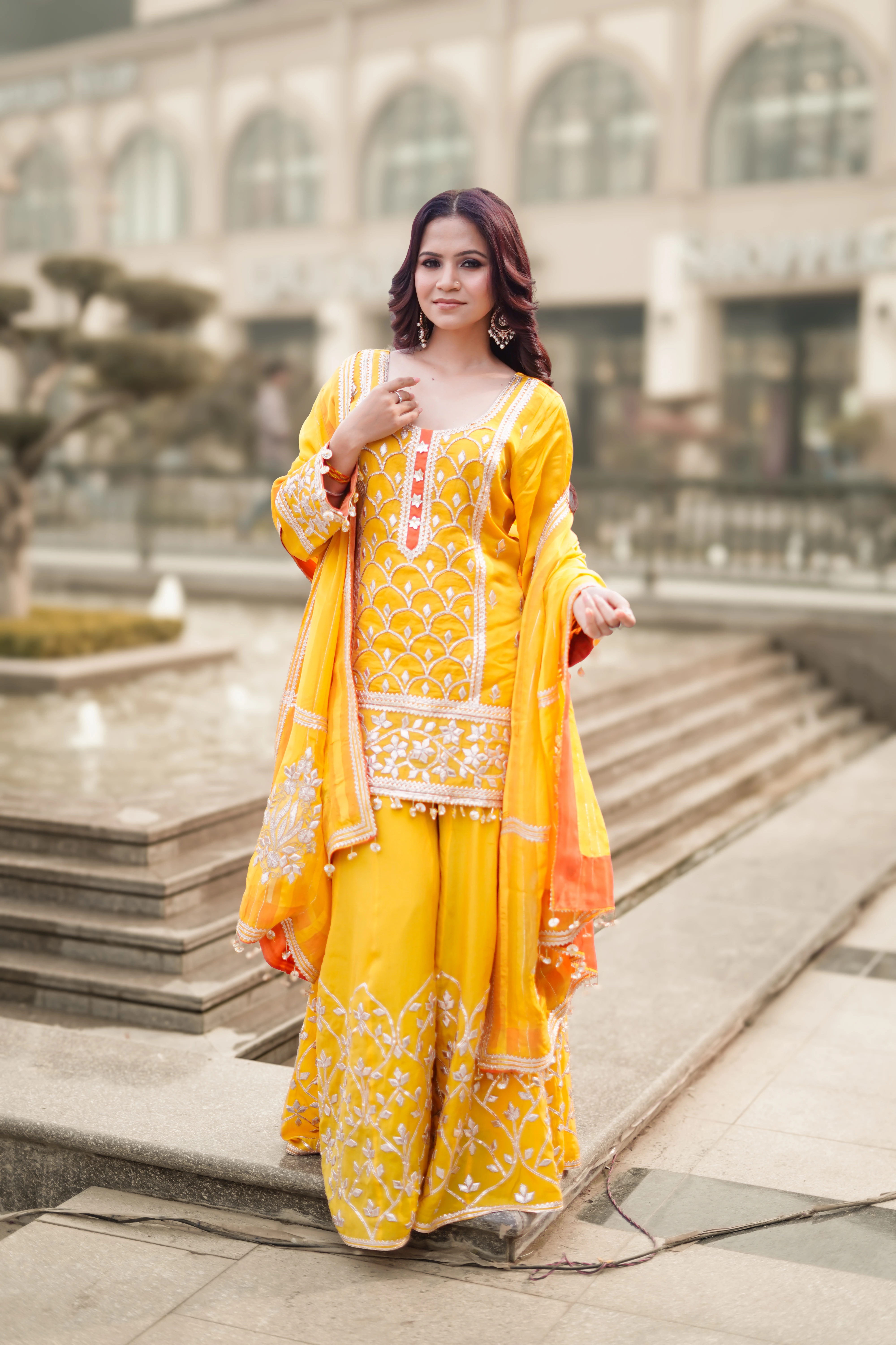 Zeenat front